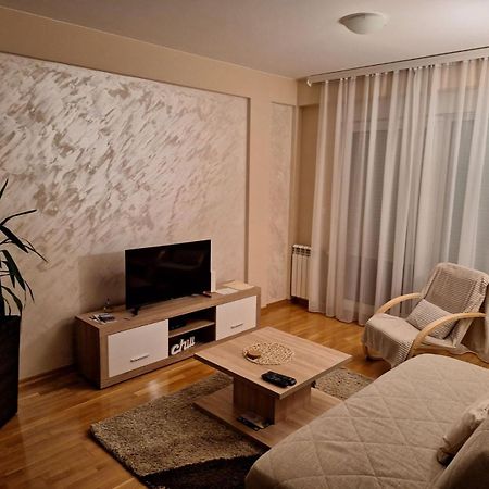 San Apartment Cacak Exterior photo