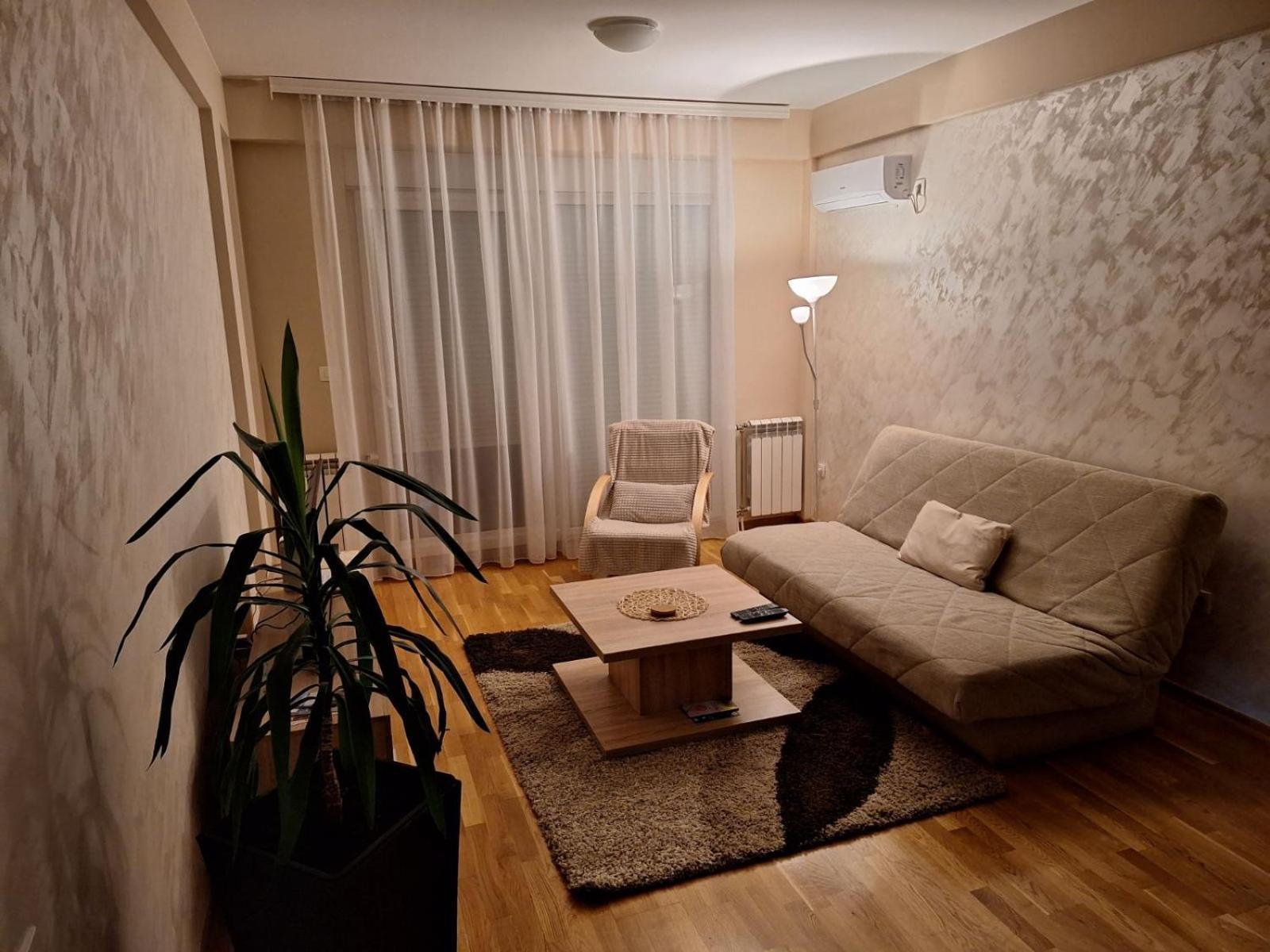 San Apartment Cacak Exterior photo